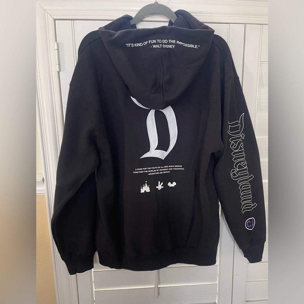 NWT Disney Parks Disneyland Cal055 Walt's Quotes Embroidered Zip Hoodie